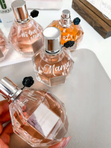Melody-Lane-Press-on-site-event-calligraphy-flowerbomb